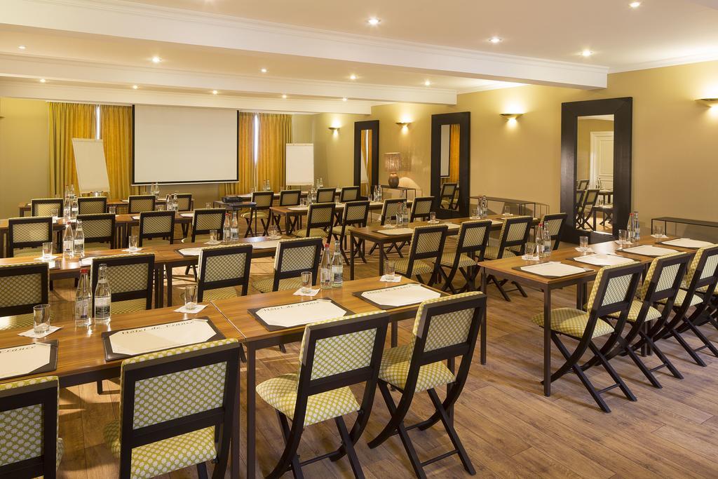 Hotel De France Angerville  Экстерьер фото