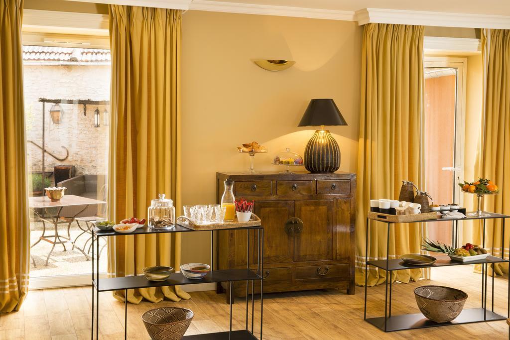 Hotel De France Angerville  Экстерьер фото