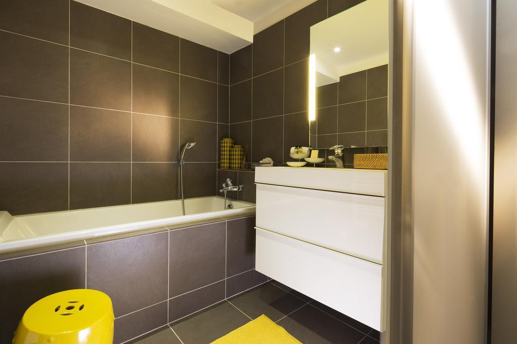 Hotel De France Angerville  Экстерьер фото