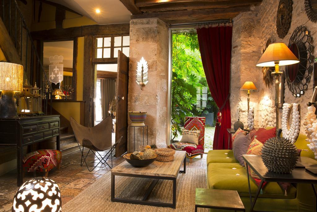 Hotel De France Angerville  Экстерьер фото